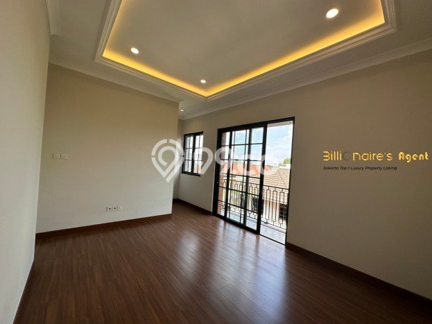 Hunian Mewah Siap Huni LT 107m2 di Cilandak, Jakarta Selatan Hunian Mewah Siap Huni LT 107m2 di Cilandak, Jakarta Selatan
