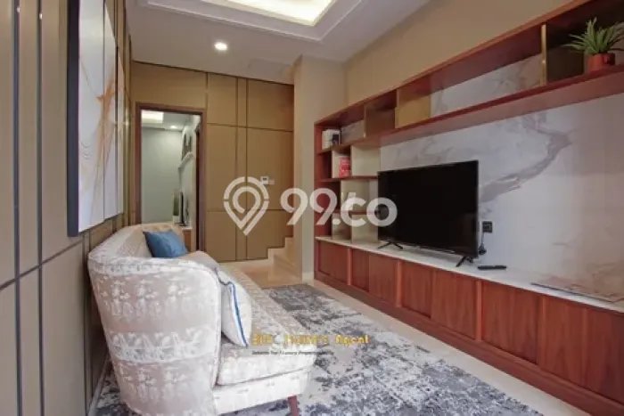 Rumah Elit Modern Tanpa Renovasi di Pondok Indah Jakarta Selatan Rumah Elit Modern Tanpa Renovasi di Pondok Indah Jakarta Selatan
