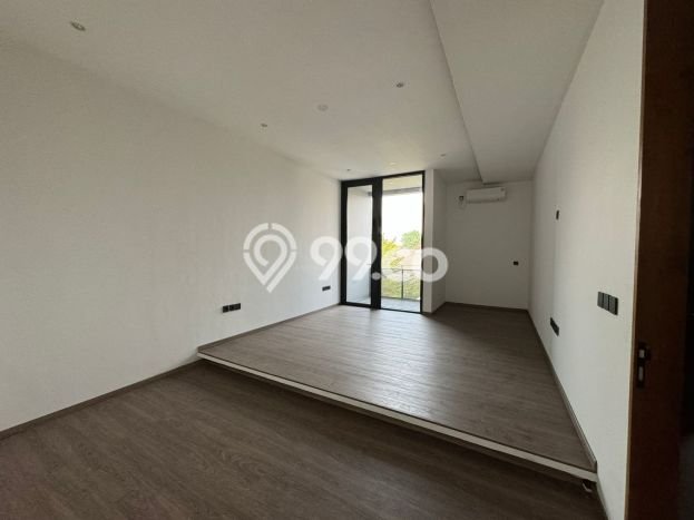 Rumah Elit Modern Siap Huni di Ampera Jakarta Selatan Rumah Elit Modern Siap Huni di Ampera Jakarta Selatan