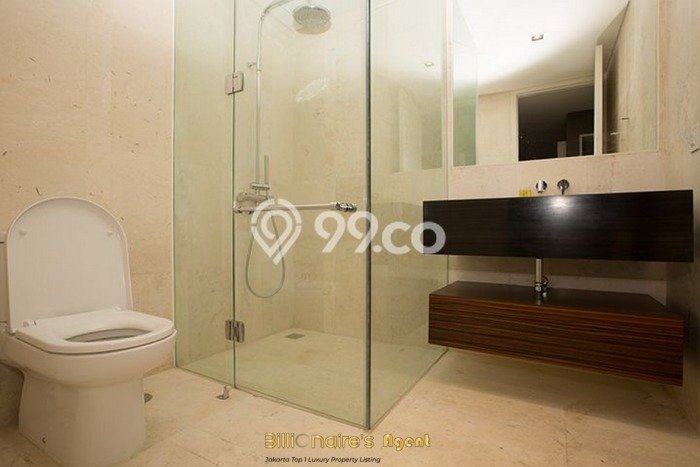 Hunian Apartemen High-Class untuk Dijual di Jakarta Selatan dengan 3 BR & 3 Kamar Mandi Hunian Apartemen High-Class untuk Dijual di Jakarta Selatan dengan 3 BR & 3 Kamar Mandi