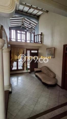 Ready to Use! Premium House LT 419m2 Desain Elegan di Lebak Bulus Ready to Use! Premium House LT 419m2 Desain Elegan di Lebak Bulus