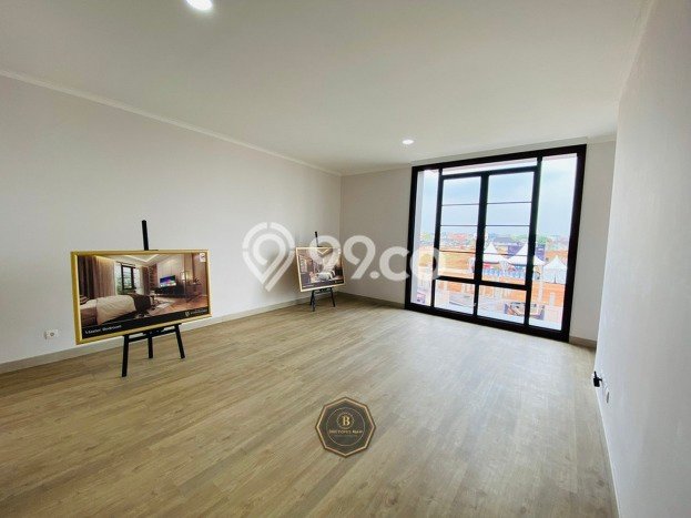 Rumah Elit LB 223m2 Siap Pakai Desain Elegan di Klender, Jakarta Timur Rumah Elit LB 223m2 Siap Pakai Desain Elegan di Klender, Jakarta Timur