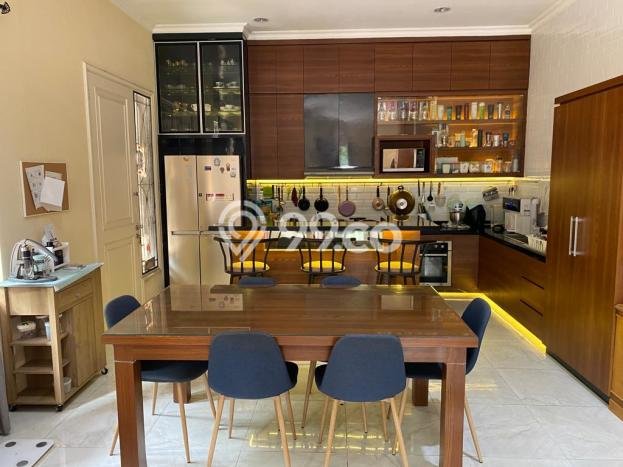Rumah Siap Pakai di Gading Serpong, Tangerang, LT 199m² LB 250m² Rumah Siap Pakai di Gading Serpong, Tangerang, LT 199m² LB 250m²