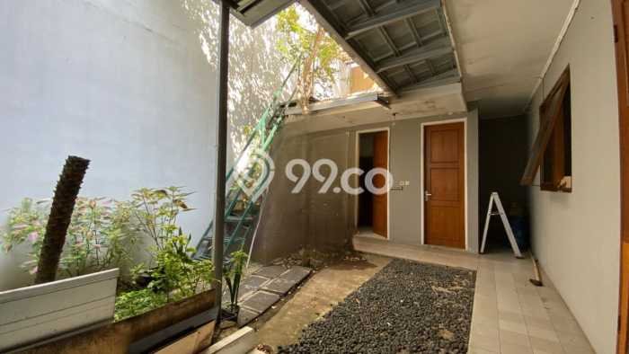 Rumah Sewa Bandung LT 144m2 LB 290m2 Kawasan Setra Duta Rumah Sewa Bandung LT 144m2 LB 290m2 Kawasan Setra Duta