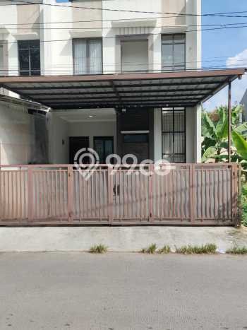 Rumah di Arcamanik, 3 KT, Dekat Universitas, Luas 99m² Bangunan 120m² Rumah di Arcamanik, 3 KT, Dekat Universitas, Luas 99m² Bangunan 120m²