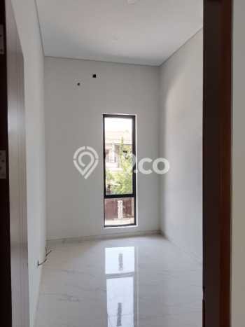 Rumah Mewah LB 160m2 Siap Huni Desain Elegan di Mekar Wangi, Bandung Rumah Mewah LB 160m2 Siap Huni Desain Elegan di Mekar Wangi, Bandung