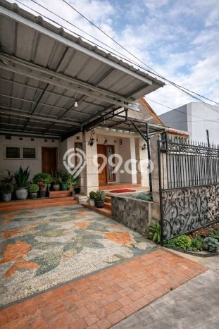 Jual Rumah Eksklusif 3 KT di Setiabudi, Bandung Jual Rumah Eksklusif 3 KT di Setiabudi, Bandung