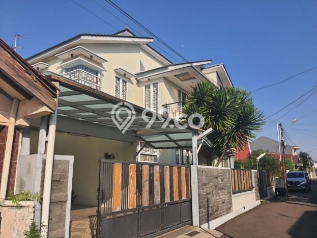 Rumah 5 Kamar Tidur Akses Strategis di Kopo Permai, Dekat Fasilitas Umum, Bandung Rumah 5 Kamar Tidur Akses Strategis di Kopo Permai, Dekat Fasilitas Umum, Bandung