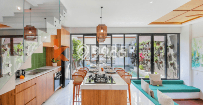 Sewa Rumah Strategis LT 200m2 / LB 138m2 di Canggu, Badung Sewa Rumah Strategis LT 200m2 / LB 138m2 di Canggu, Badung
