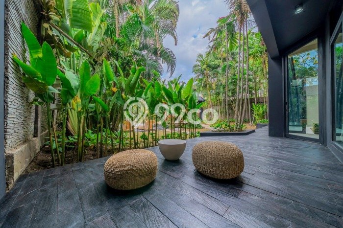 For Sale! Premium House LT 700m2 Desain Elegan di Seminyak For Sale! Premium House LT 700m2 Desain Elegan di Seminyak