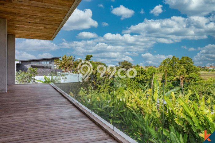 Rumah area Canggu, Badung, LT 380m2m² LB 332m2m² Rumah area Canggu, Badung, LT 380m2m² LB 332m2m²