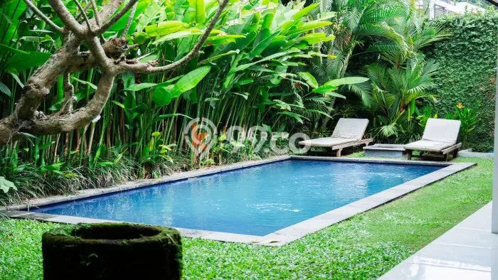 Hunian Kondisi Baik Disewakan di Canggu, Badung LT 400m2, LB 200m2 Hunian Kondisi Baik Disewakan di Canggu, Badung LT 400m2, LB 200m2