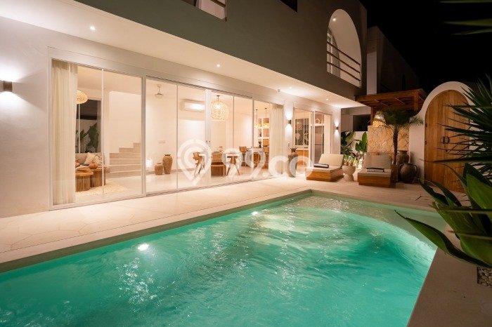 For Sale! Luxury House LT 147m2 Desain Modern di Canggu For Sale! Luxury House LT 147m2 Desain Modern di Canggu