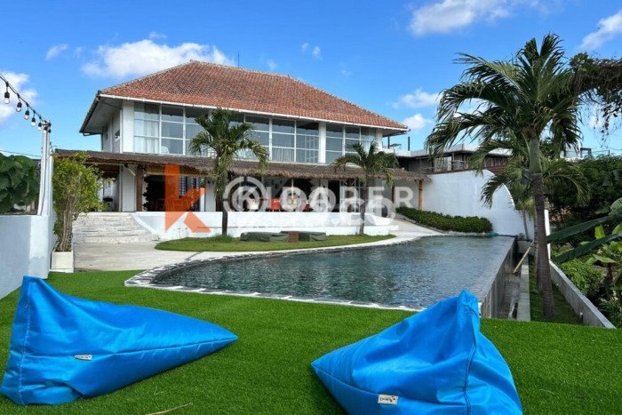 Sewa Rumah Nyaman LT 700m2 / LB 250m2 di canggu, Badung Sewa Rumah Nyaman LT 700m2 / LB 250m2 di canggu, Badung
