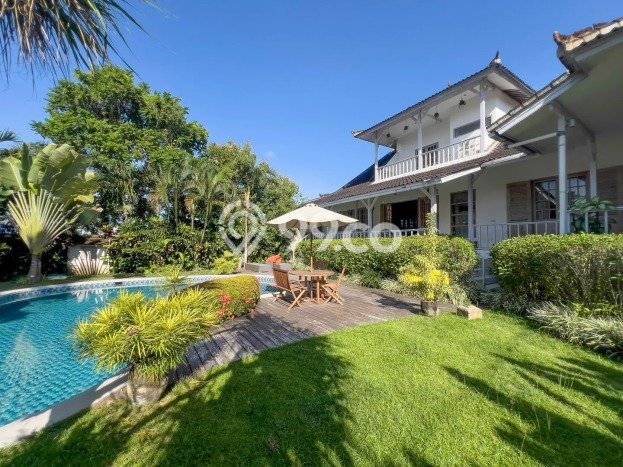 For Sale! Luxury House LT 615m2 Desain Elegan di Canggu For Sale! Luxury House LT 615m2 Desain Elegan di Canggu