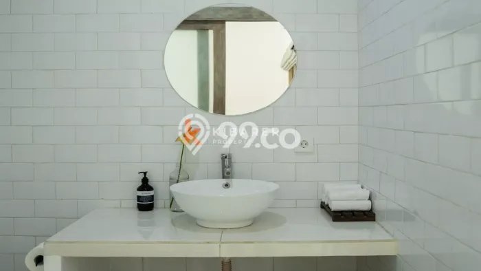Hunian Kondisi Baik Disewakan di Canggu, Badung LT 400m2, LB 200m2 Hunian Kondisi Baik Disewakan di Canggu, Badung LT 400m2, LB 200m2