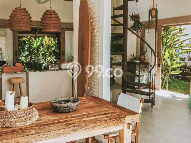 Hunian Elit LB 398m2 Siap Huni Desain Elegan di Canggu, Badung Hunian Elit LB 398m2 Siap Huni Desain Elegan di Canggu, Badung