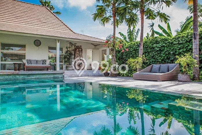 Rumah Mewah LB 985m2 Siap Pakai Desain Elegan di Umalas, Badung Rumah Mewah LB 985m2 Siap Pakai Desain Elegan di Umalas, Badung