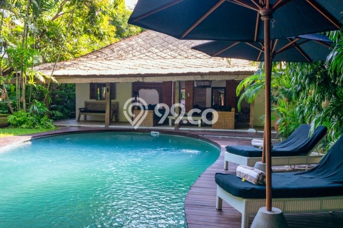Jual Rumah Mewah Megah Dengan View Eksklusif di Seminyak, Badung Jual Rumah Mewah Megah Dengan View Eksklusif di Seminyak, Badung