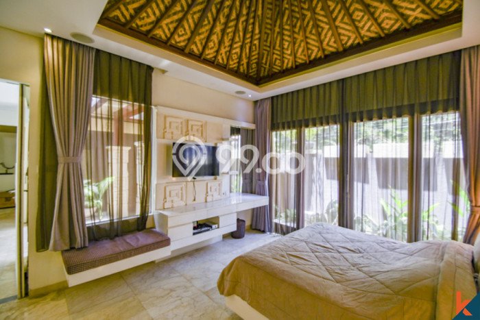 Dijual Rumah Luas Megah Dengan View Eksklusif di Kerobokan, Badung Dijual Rumah Luas Megah Dengan View Eksklusif di Kerobokan, Badung