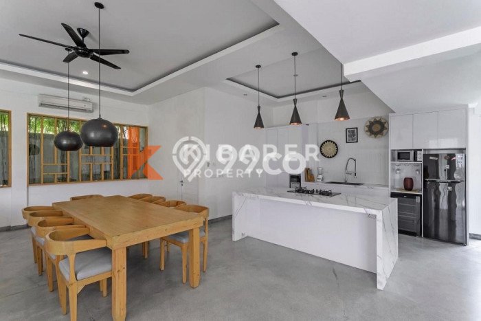 Hunian Modern Untuk Disewakan di canggu Badung 4 KT & 6 KM Hunian Modern Untuk Disewakan di canggu Badung 4 KT & 6 KM