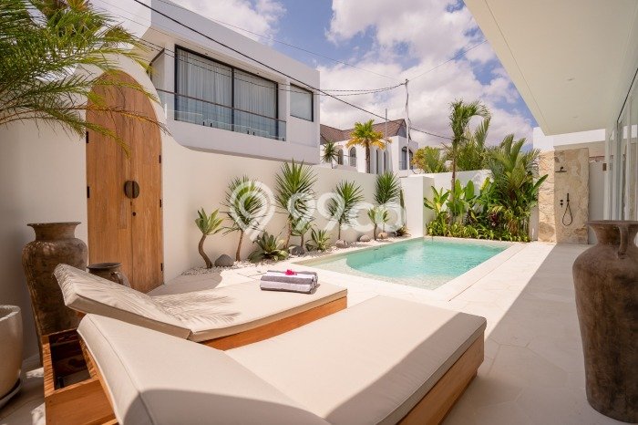 For Sale! Luxury House LT 147m2 Desain Modern di Canggu For Sale! Luxury House LT 147m2 Desain Modern di Canggu