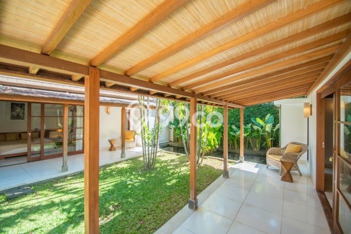 Rumah Mewah LB 397m2 Siap Pakai Desain Elegan di Umalas, Badung Rumah Mewah LB 397m2 Siap Pakai Desain Elegan di Umalas, Badung