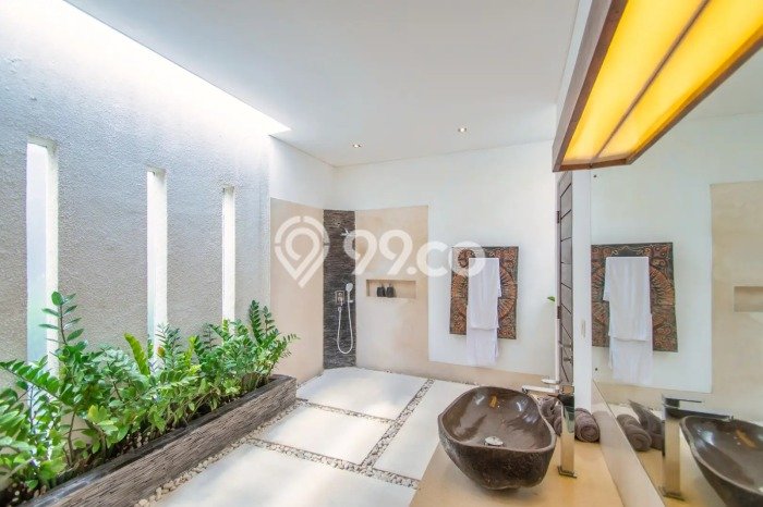 Dijual Rumah Luas Megah Dengan View Cantik di Seminyak, Badung Dijual Rumah Luas Megah Dengan View Cantik di Seminyak, Badung