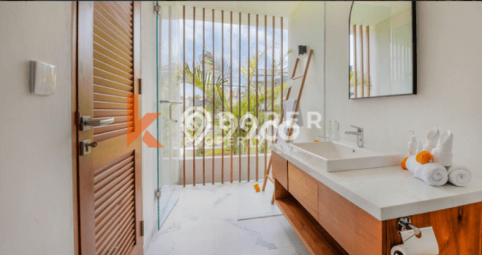 Sewa Rumah Strategis LT 200m2 / LB 138m2 di Canggu, Badung Sewa Rumah Strategis LT 200m2 / LB 138m2 di Canggu, Badung