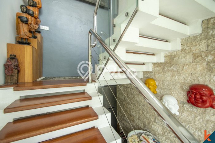 PROMO SPESIAL! Rumah Untuk Investasi di Mengwi, LT 2350m2m² Bangunan 900m2m² PROMO SPESIAL! Rumah Untuk Investasi di Mengwi, LT 2350m2m² Bangunan 900m2m²