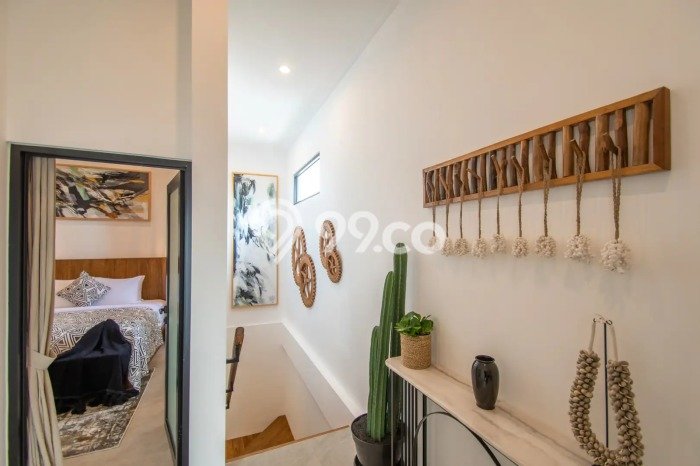 Kesempatan Langka Memiliki Rumah LT 130m2m² / LB 180m2m² di Kawasan Komersial Canggu, Badung Kesempatan Langka Memiliki Rumah LT 130m2m² / LB 180m2m² di Kawasan Komersial Canggu, Badung
