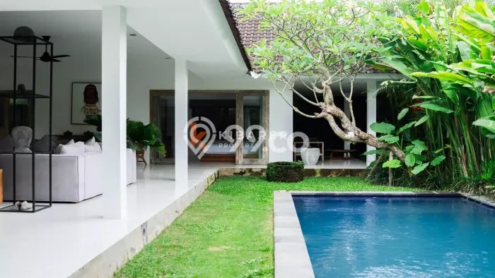 Hunian Kondisi Baik Disewakan di Canggu, Badung LT 400m2, LB 200m2 Hunian Kondisi Baik Disewakan di Canggu, Badung LT 400m2, LB 200m2