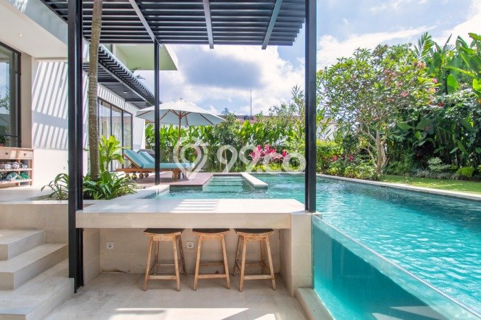 Rumah Mewah LB 415m2 Siap Pakai Desain Elegan di Canggu, Badung Rumah Mewah LB 415m2 Siap Pakai Desain Elegan di Canggu, Badung