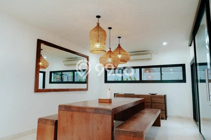 For Sale! Premium House LT 160m2 Desain Elegan di Umalas For Sale! Premium House LT 160m2 Desain Elegan di Umalas