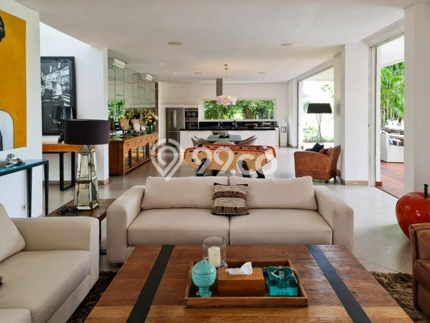 For Sale! Luxury House LT 600m2 Desain Modern di Kerobokan For Sale! Luxury House LT 600m2 Desain Modern di Kerobokan