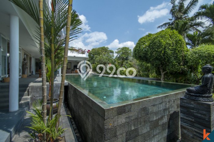 PROMO SPESIAL! Rumah Untuk Investasi di Mengwi, LT 2350m2m² Bangunan 900m2m² PROMO SPESIAL! Rumah Untuk Investasi di Mengwi, LT 2350m2m² Bangunan 900m2m²