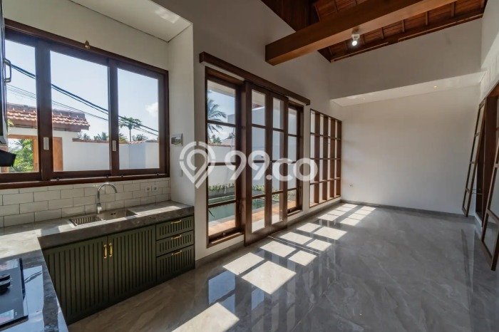 PROPERTI PILIHAN! Rumah Asri area Ubud, Luas 166m2m² Bangunan 85m2m² PROPERTI PILIHAN! Rumah Asri area Ubud, Luas 166m2m² Bangunan 85m2m²