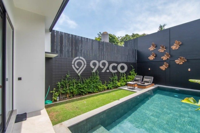 Kesempatan Langka Memiliki Rumah LT 130m2m² / LB 180m2m² di Kawasan Komersial Canggu, Badung Kesempatan Langka Memiliki Rumah LT 130m2m² / LB 180m2m² di Kawasan Komersial Canggu, Badung