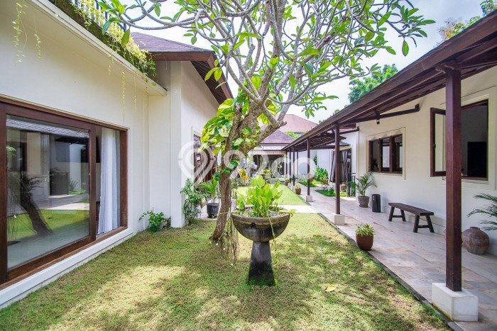 Dijual Rumah Luas Megah Dengan View Cantik di Jimbaran, Badung Dijual Rumah Luas Megah Dengan View Cantik di Jimbaran, Badung