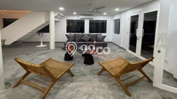Disewakan! Rumah 3 Kamar Tidur &
4 Kamar Mandi di Umalas, Badung Disewakan! Rumah 3 Kamar Tidur &
4 Kamar Mandi di Umalas, Badung