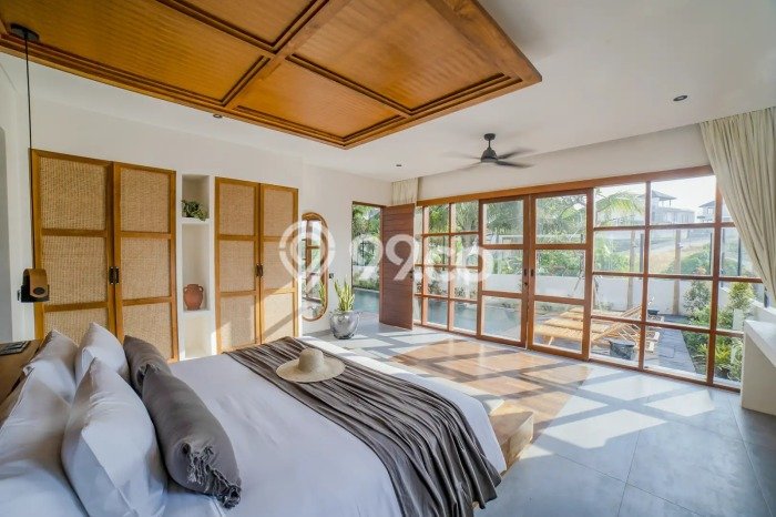 Rumah Elit LB 385m2 Siap Pakai Desain Elegan di Cemagi, Badung Rumah Elit LB 385m2 Siap Pakai Desain Elegan di Cemagi, Badung