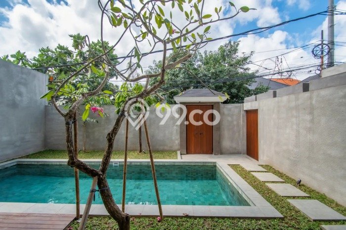 Hunian Mewah LB 210m2 Siap Huni Desain Elegan di Umalas, Badung Hunian Mewah LB 210m2 Siap Huni Desain Elegan di Umalas, Badung
