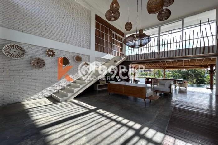 Sewa Rumah Nyaman LT 700m2 / LB 250m2 di canggu, Badung Sewa Rumah Nyaman LT 700m2 / LB 250m2 di canggu, Badung