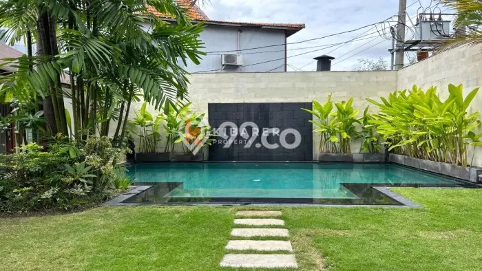 Sewa Rumah Strategis di canggu LT 420m2 / LB 200m2 Kondisi Bagus Sewa Rumah Strategis di canggu LT 420m2 / LB 200m2 Kondisi Bagus