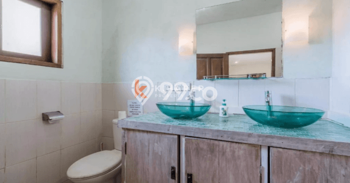 Disewakan! Rumah 4 Kamar Tidur &
4 Kamar Mandi di Seminyak, Badung Disewakan! Rumah 4 Kamar Tidur &
4 Kamar Mandi di Seminyak, Badung