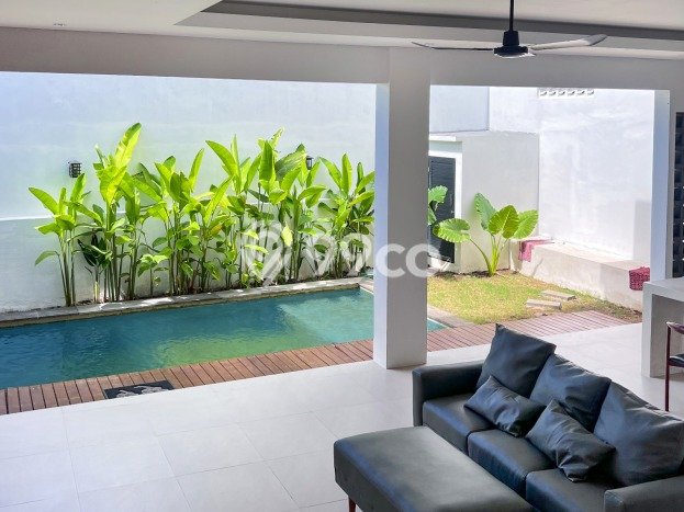 Rumah Elit LB 200m2 Siap Pakai Desain Elegan di Tumbak Bayuh, Badung Rumah Elit LB 200m2 Siap Pakai Desain Elegan di Tumbak Bayuh, Badung