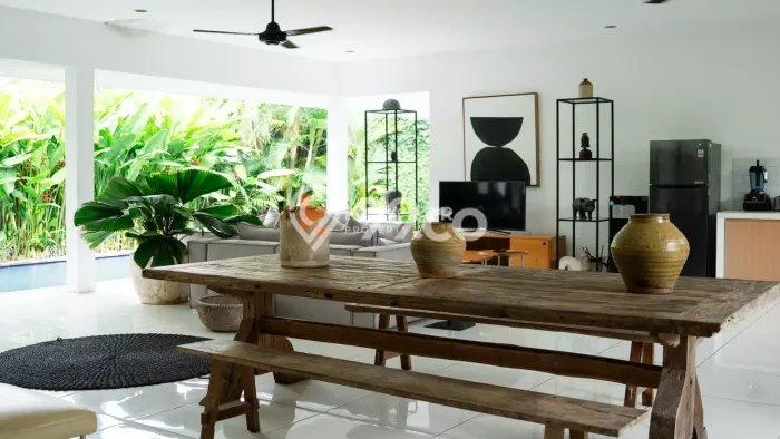 Hunian Kondisi Baik Disewakan di Canggu, Badung LT 400m2, LB 200m2 Hunian Kondisi Baik Disewakan di Canggu, Badung LT 400m2, LB 200m2