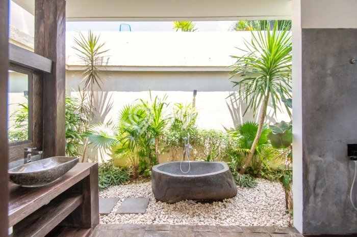 Dijual Rumah Luas Megah Dengan View Cantik di Seminyak, Badung Dijual Rumah Luas Megah Dengan View Cantik di Seminyak, Badung