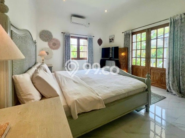 For Sale! Luxury House LT 615m2 Desain Elegan di Canggu For Sale! Luxury House LT 615m2 Desain Elegan di Canggu