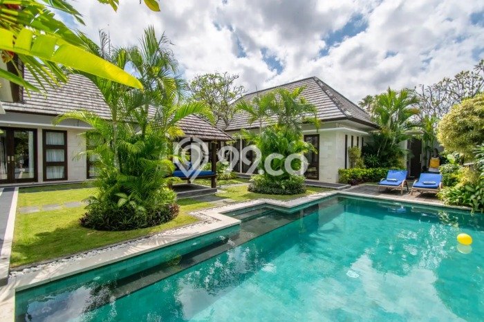 For Sale! Premium House LT 500m2 Desain Elegan di Seminyak For Sale! Premium House LT 500m2 Desain Elegan di Seminyak